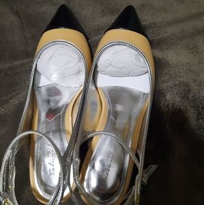 Zara NEW IN BOX pointed heel shose size 6